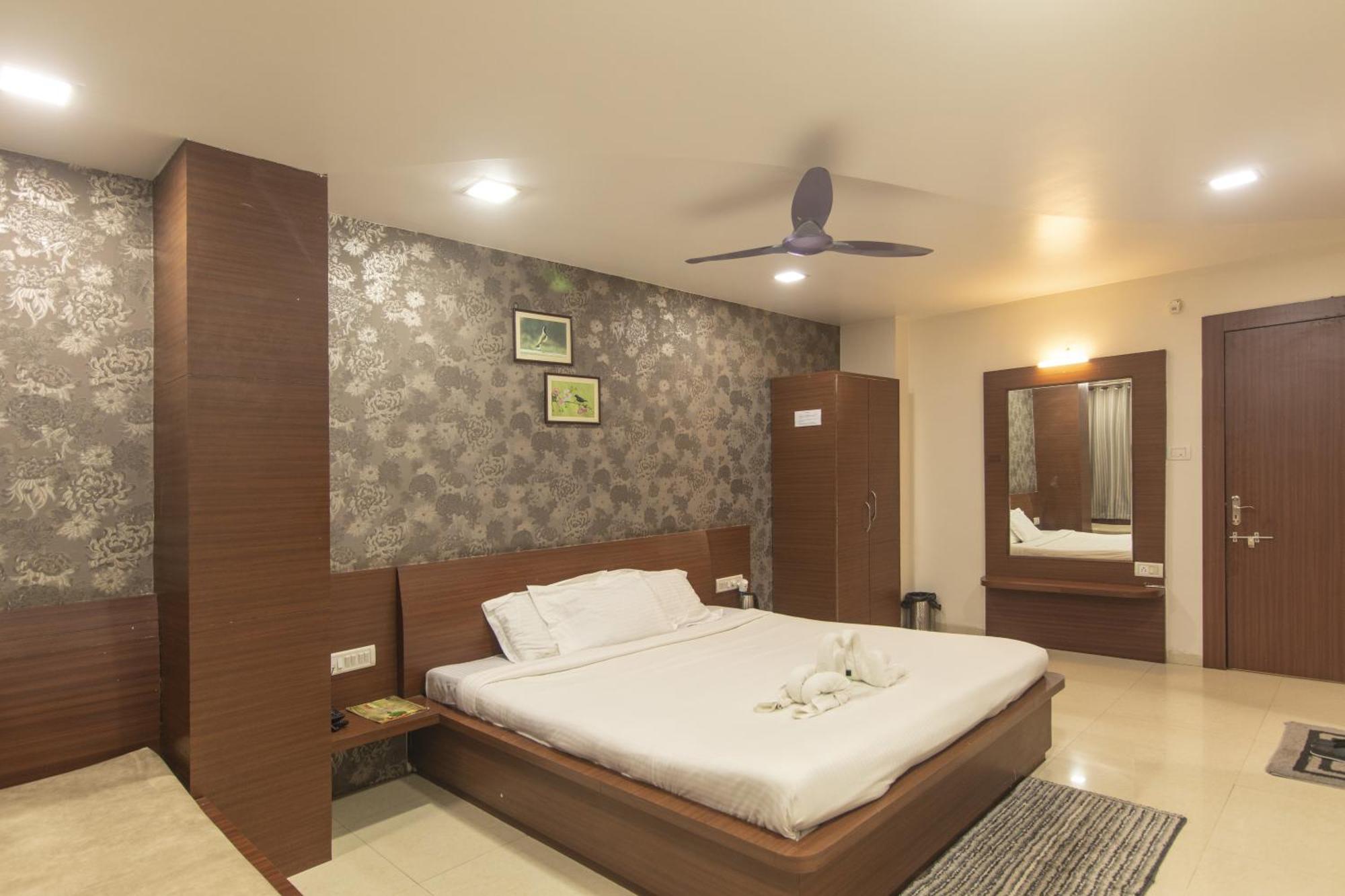 Wow Stayz2 Misty Meadows Pachmarhī Exterior foto